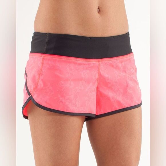 Lululemon Run: Speed Short in Flash / Deep Coal - Picture 3 of 11